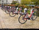 Un experto aboga por potenciar la peatonalización y el uso de la bicicleta en la capital navarra